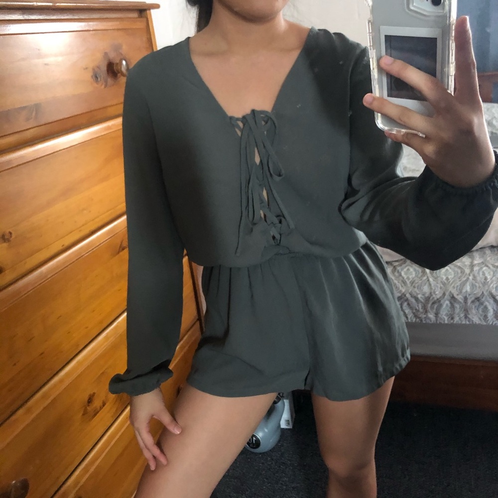 🔴 Forever 21 Olive Green Tie Up Romper